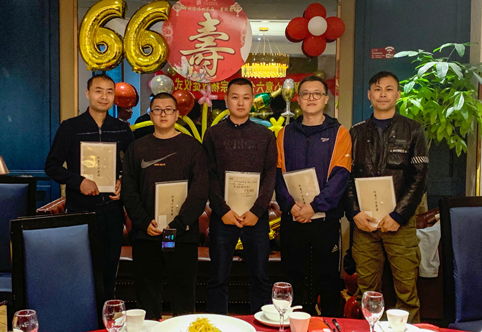 一起入门师兄弟合影_副本.jpg
